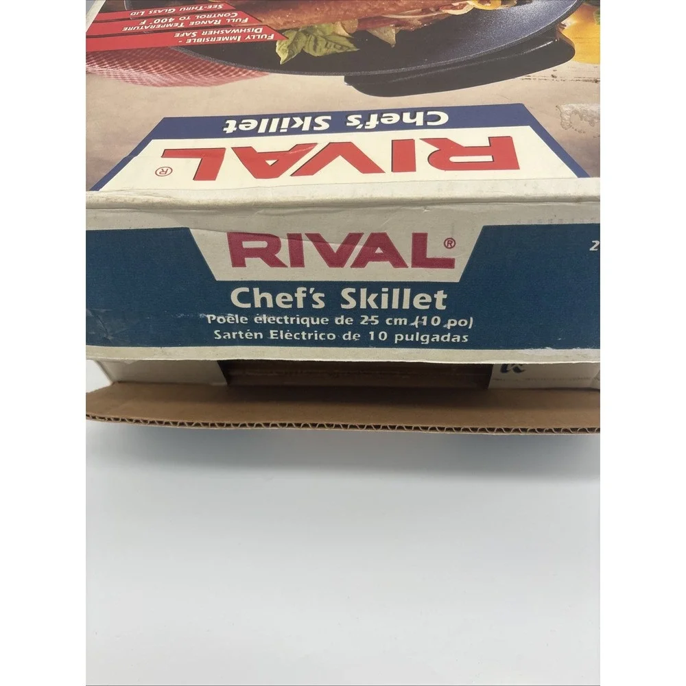 Rival Vintage Chef Skillet Made In USA  10 Inch  With Lid Old Stock Open‎ Box.